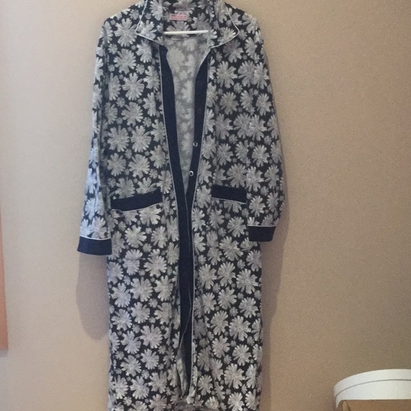 Other - Maxi house robe